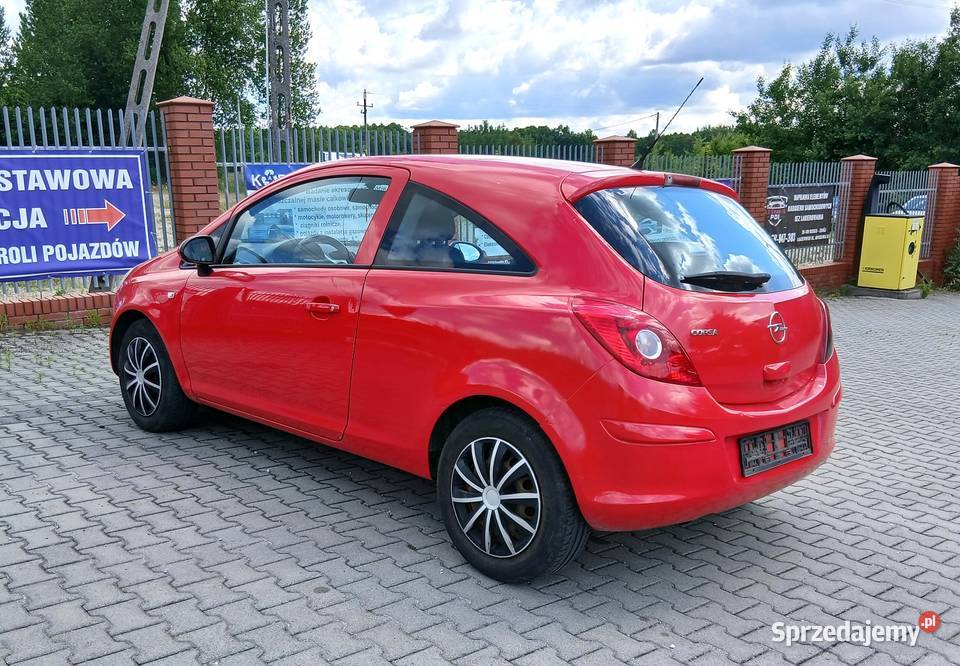 Opel Corsa 2010 14 Benzyna Rok produkcji 2010 świętokrzyskie Busko-Zdrój sprzedam