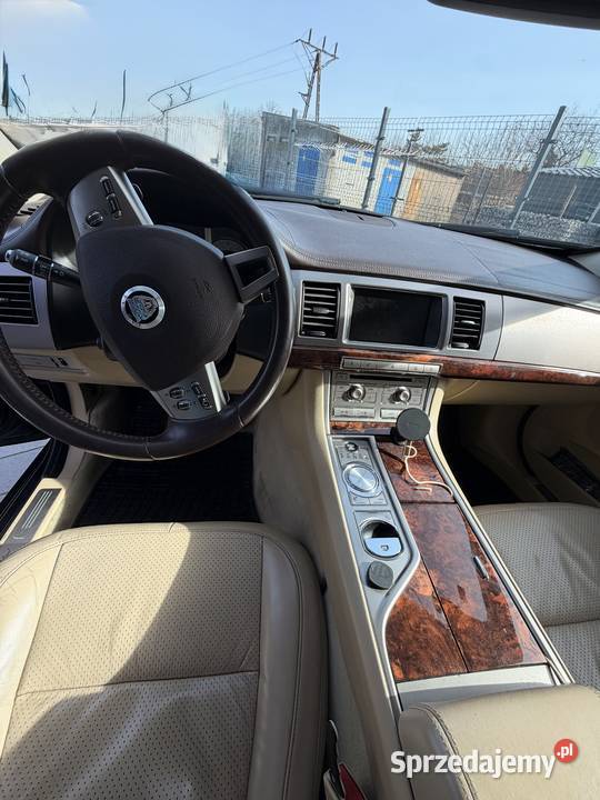 Jaguar XF 27 diesel 175 2008r jasne skory 2700cm3