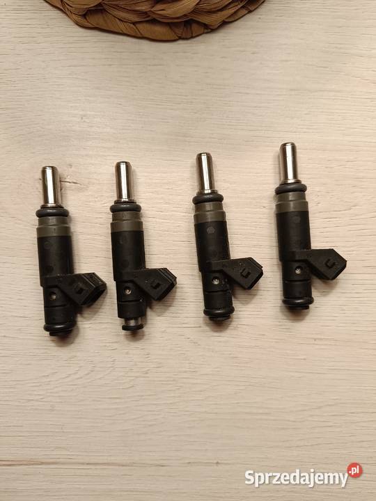 Komplet wtrysków benzynowych BMW e87 16B N45B16 Jawor sprzedam