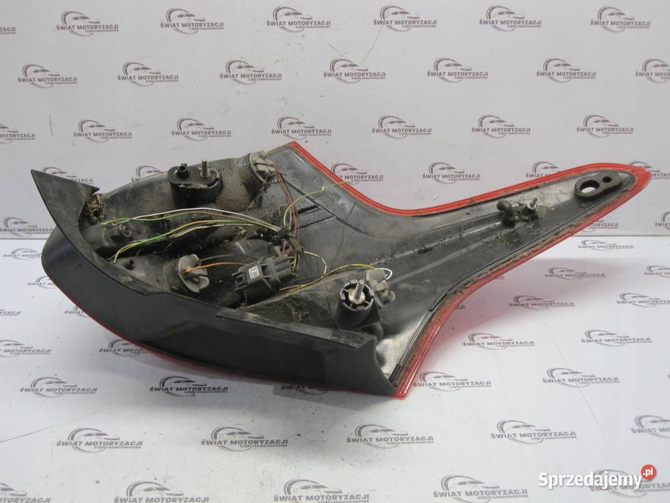 FORD FOCUS MK3 III 13r lampa prawa tył