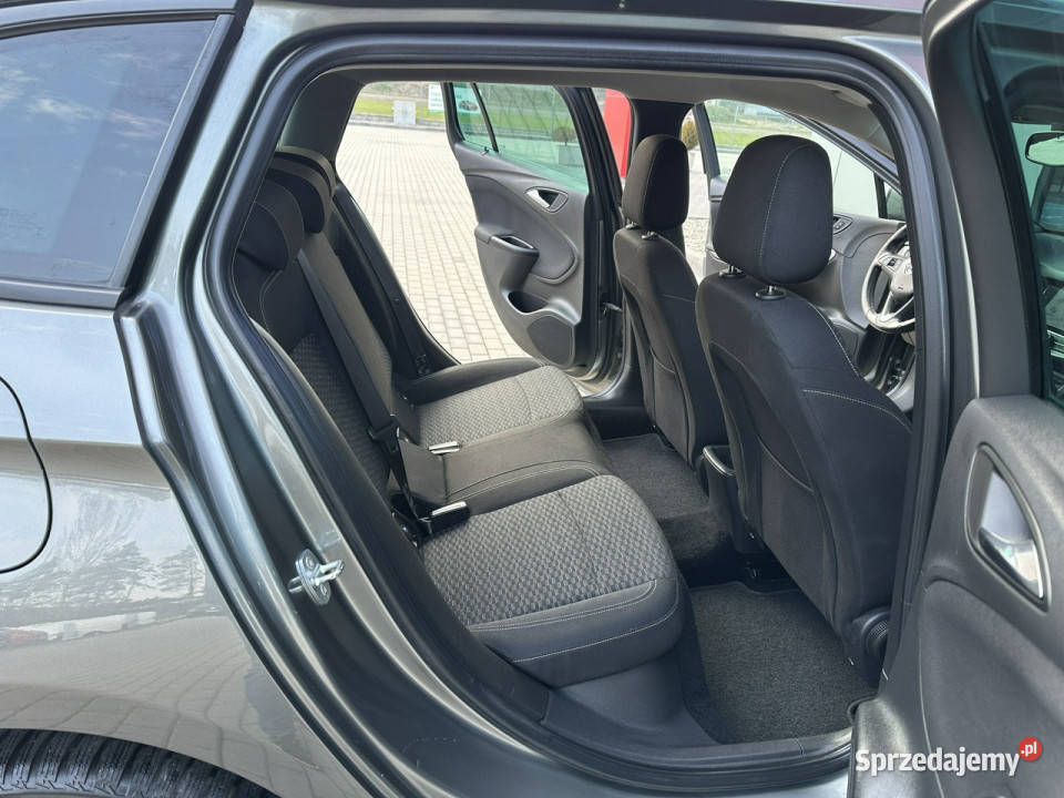 Opel Astra Sports Tourer 2 kplkół Grzane fot asystent pasa ruchu Kąty Opolskie