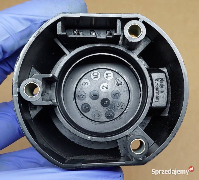 OBUDOWA GNIAZDO HAKA 13 PIN VW AUDI osobowe Mielęcin