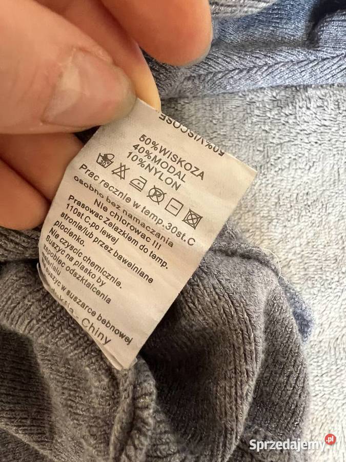 Sweter szary z flamingiem Wkładane przez głowę  Swetry i golfy podkarpackie Jasło