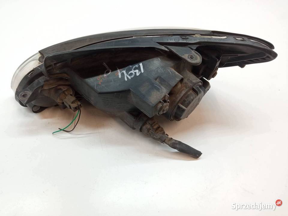 LAMPA PRZÓD PRAWA EU Hyundai Getz I 20022011