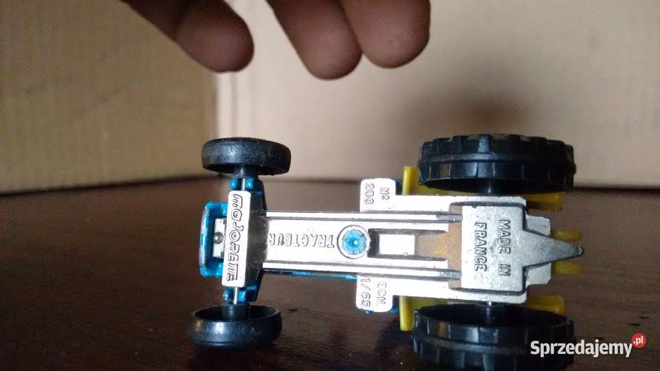 TRACTEUR internacional case Majorette 2483 podkarpackie