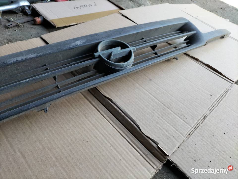 OPEL ASTRA F ATRAPA ATRAPKA ZDERZKA GRILL Kamień-Kolonia sprzedam