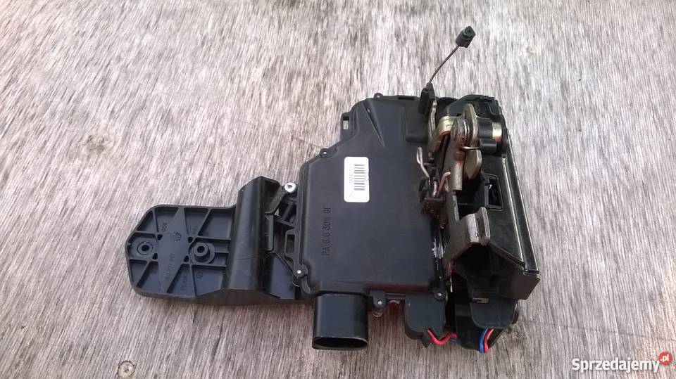 Zamek lewy przod Leon I Toledo II Golf Octawia Szadek