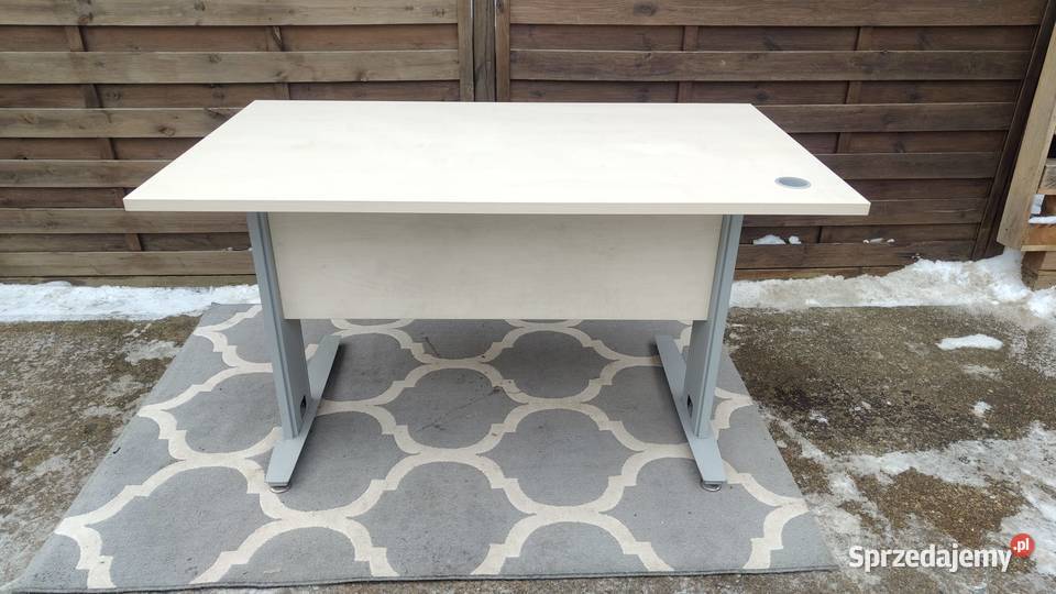 Biurko z panelem 140x80 Dostępne 3 sztuki Warszawa