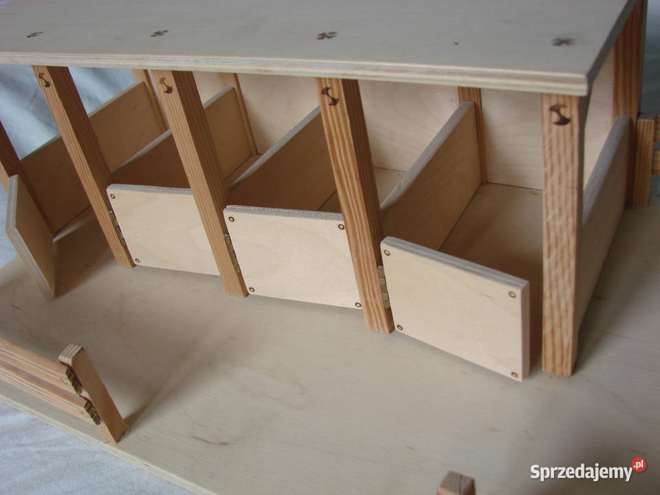 drewniana zagrodastajnia zabawka Pruszcz Gdański