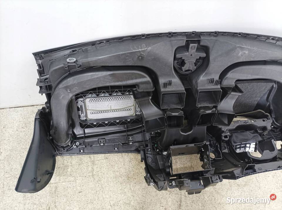 DESKA ROZDZIELCZA KOKPIT PULPIT MercedesBenz
