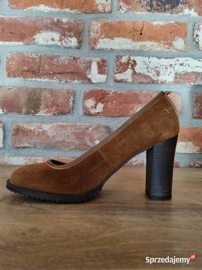 Zamszowe czółenka na obcasie Next Warszawa sprzedam