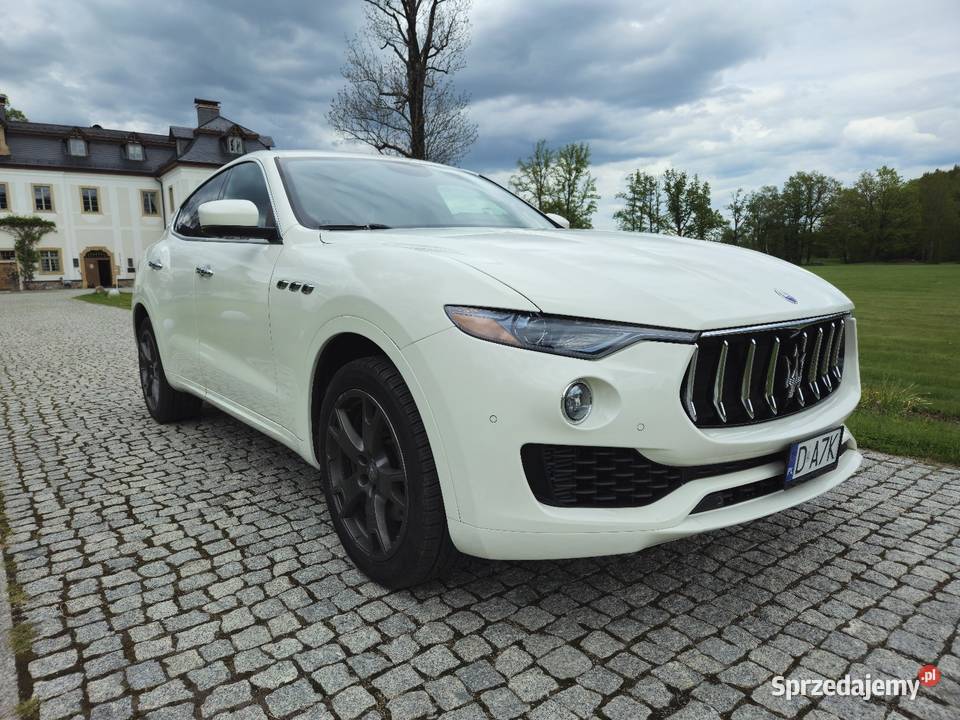 Maserati Levante światła przeciwmgielne Jelenia Góra