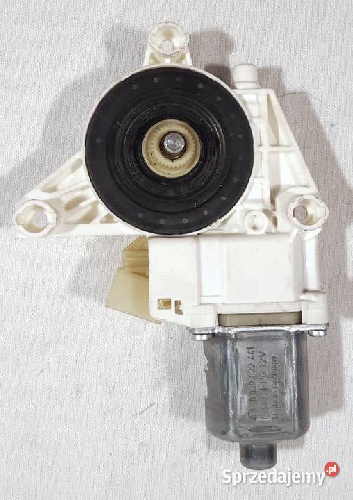 SILNICZEK SZYBY LEWY PRZÓD MERCEDES W204 Układ elektryczny