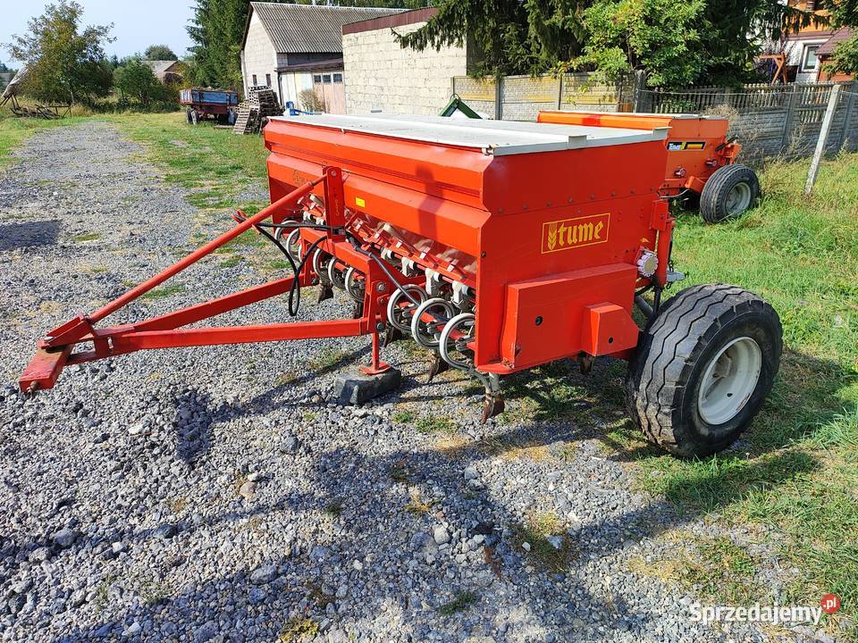 Siewnik zbożowy z rozsiewaczem nawozu Tume HKL lubelskie Barchaczów