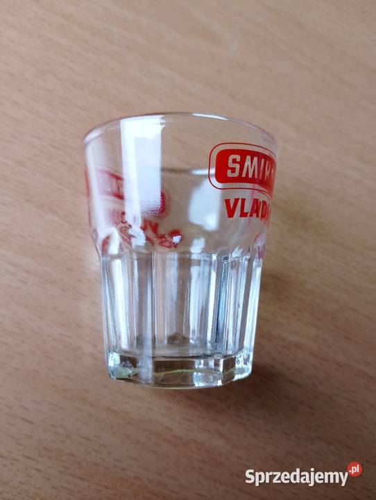 Kultowy szklany kieliszek do wódki SMIRNOFF