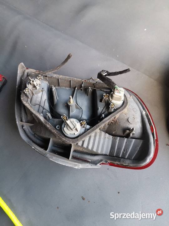 Lampa tył toyota Yaris Czerwionka-Leszczyny