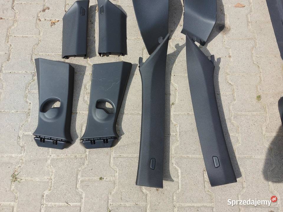 BMW iX1 X1 U11 Podsufitka słupek osłona czarna
