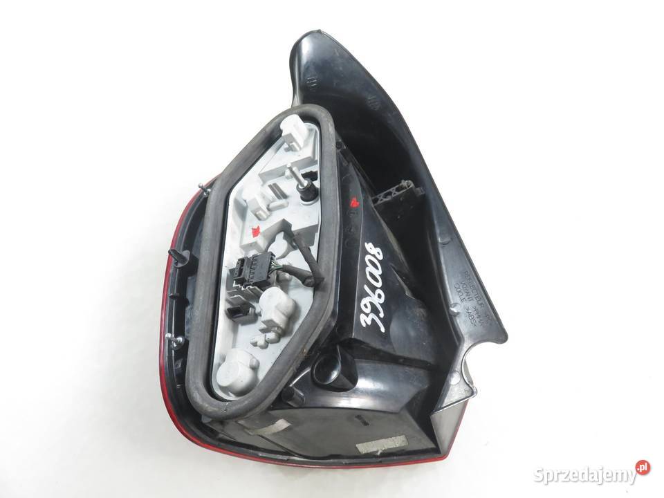 LAMPA PRAWA TYLNA RENAULT MODUS 8200658413R