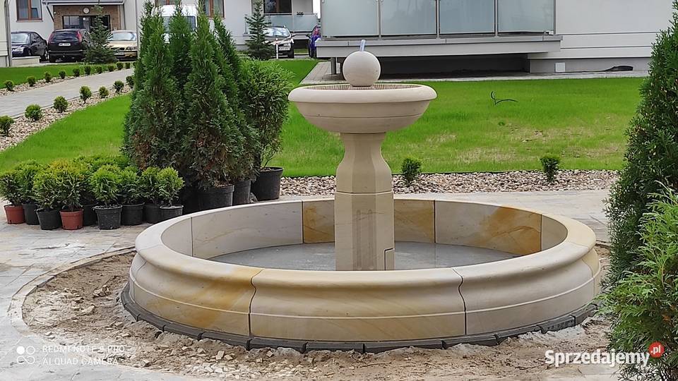 Stylowa fontanna z kamienia naturalny piaskowiec Architektura ogrodowa Kamienna Góra