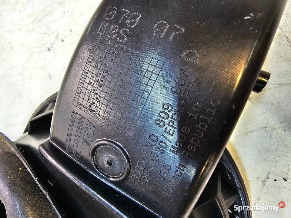 KLAPKA WLEWU PALIWA AUDI A1 8X 8X0809906D Klapki wlewu paliwa śląskie