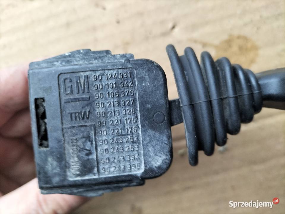 PRZEŁĄCZNIK WYCIERACZEK Zafira A 90124931 Części Kamień-Kolonia