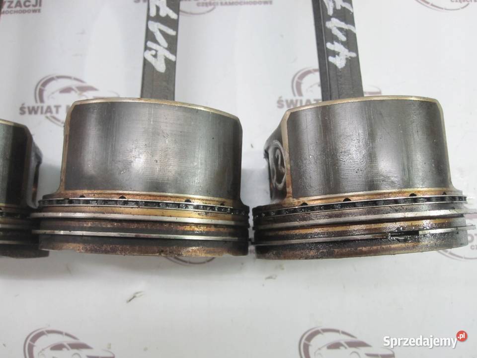 MERCEDES W203 18 B 07r tłok korbowód osobowe