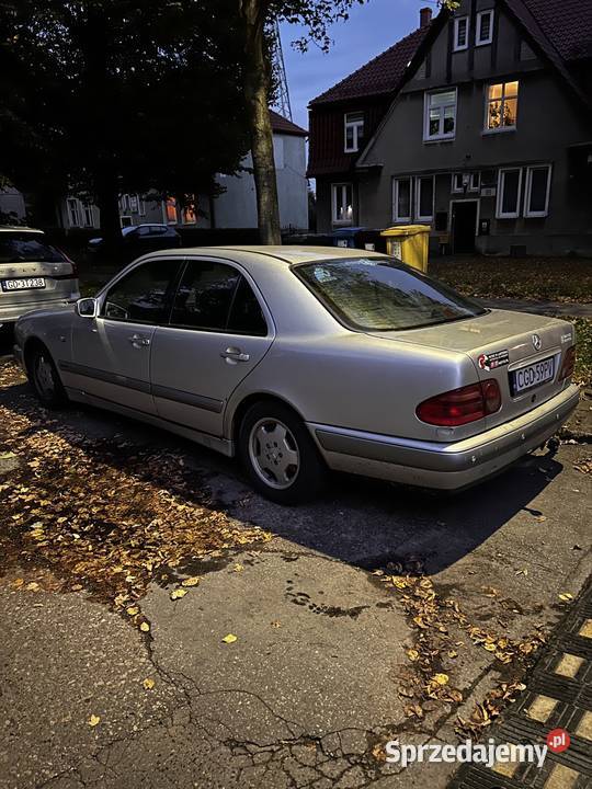Mercedes w210 e klasa 20benzyna 1998 hak lpg Klasa E Gdańsk