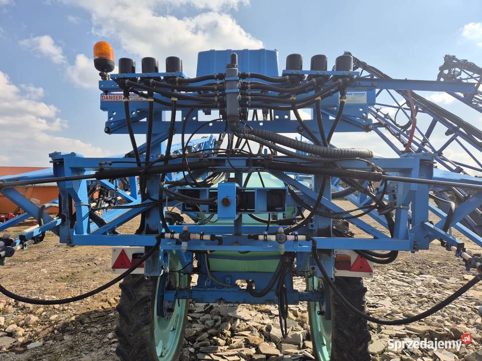 Opryskiwacz ciągany Blanchard ALUMINIOWE RAMIONA nieuszkodzony Okrzeja