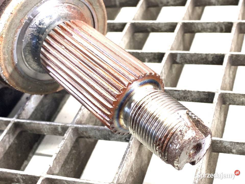 PÓŁOŚ PRAWY PRZÓD HYUNDAI KONA 204 PRZEGUB osobowe