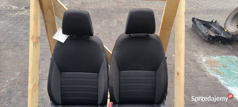 FOTELE KANAPY SKODA OCTAVIA III Pozostałe Lipno