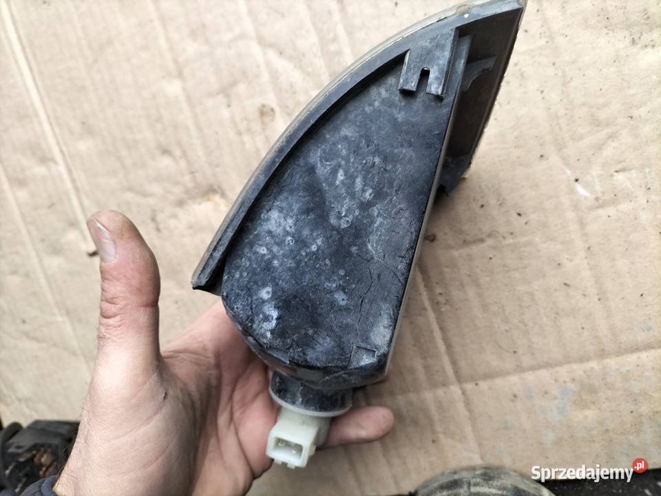 KIERUNKOWSKAZ PRAWY SEAT TOLEDO 1 Kamień-Kolonia