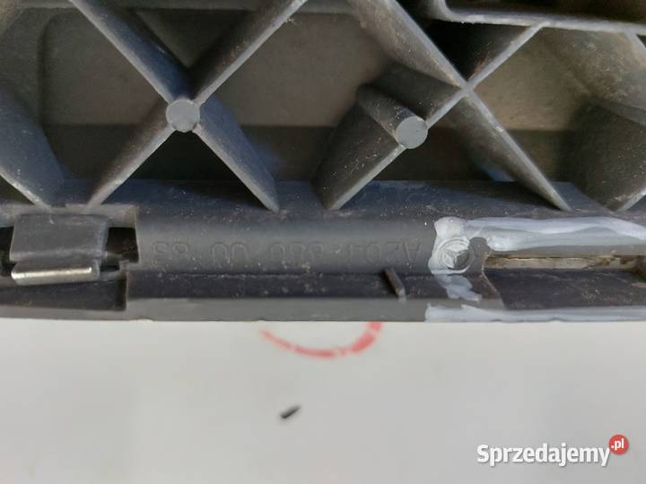MERCEDES W204 07r grill atrapa A2048800083 Kielce