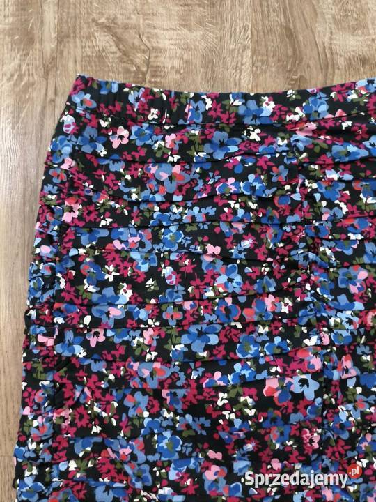 Kwiatowa spódnica mini Stradivarius M Hajnówka