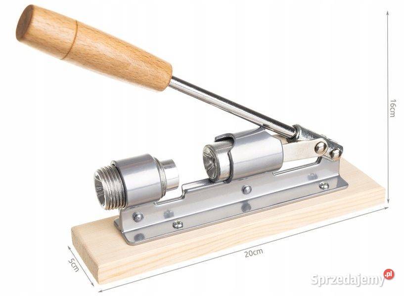 Dziadek do orzechów solidny stalowy na podstawce Zamość sprzedam