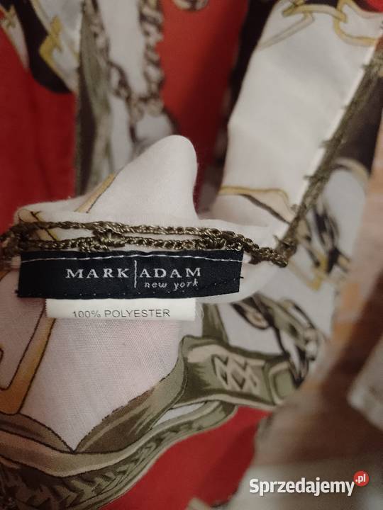 Mark AdamOgromna chusta szal z łańcuchami z Kraków