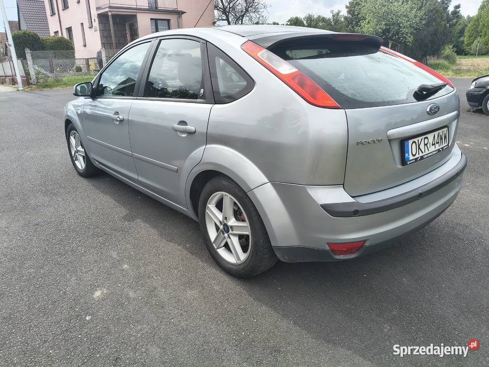 Ford Focus 16 Ghia nieuszkodzony sprzedam