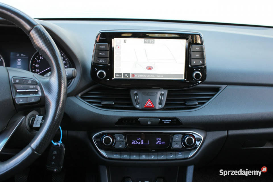 Hyundai i30 BezwypadkowyBogate wyposazenieSerwis sprzedam
