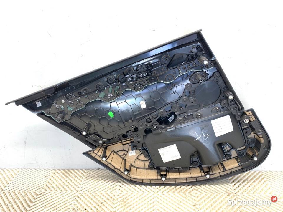 BOCZEK DRZWI PRAWY TYŁ BMW G30 SedanLimuzyna