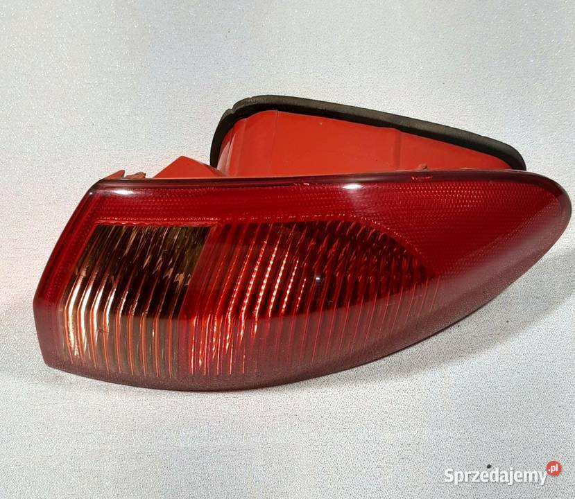 LAMPA PRAWY TYŁ ALFA ROMEO 147 03323010 Części samochodowe Mielęcin