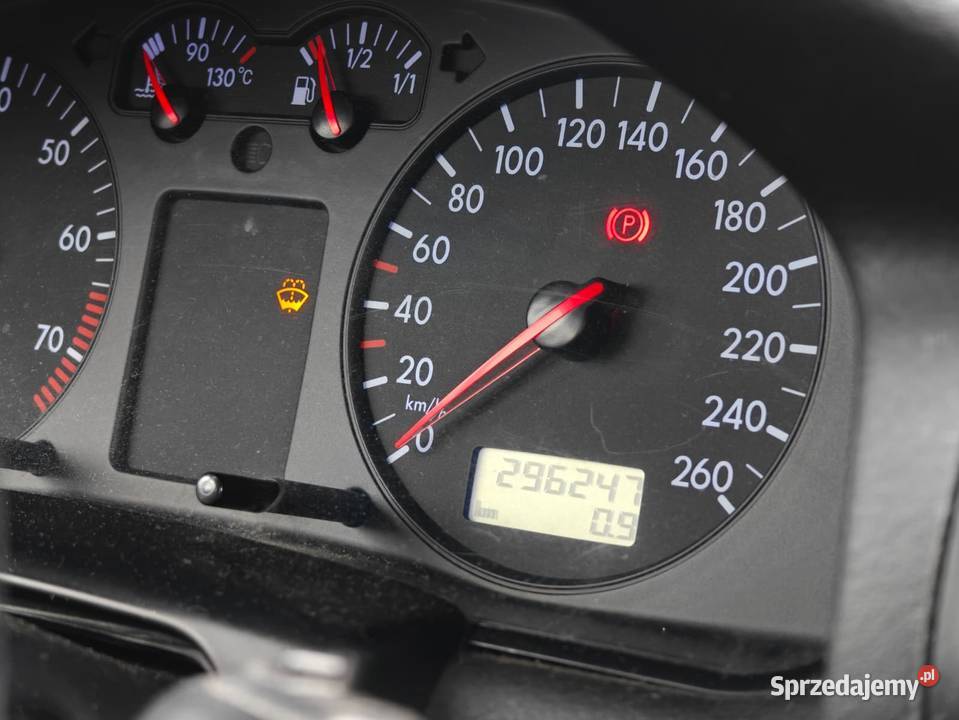 Volkswagen Passat B5 16 1998 r niebieski dolnośląskie