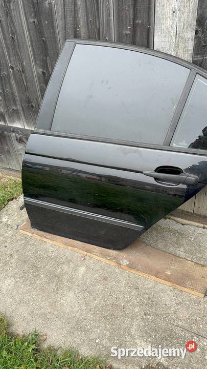 Części do bmw e46 19 kolor schwarz 2 drzwi klapa Rok produkcji 1999 lubelskie