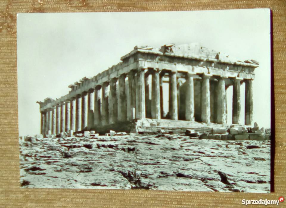 WIDOK NA PARTENON W ATENACH NA WZGÓRZU