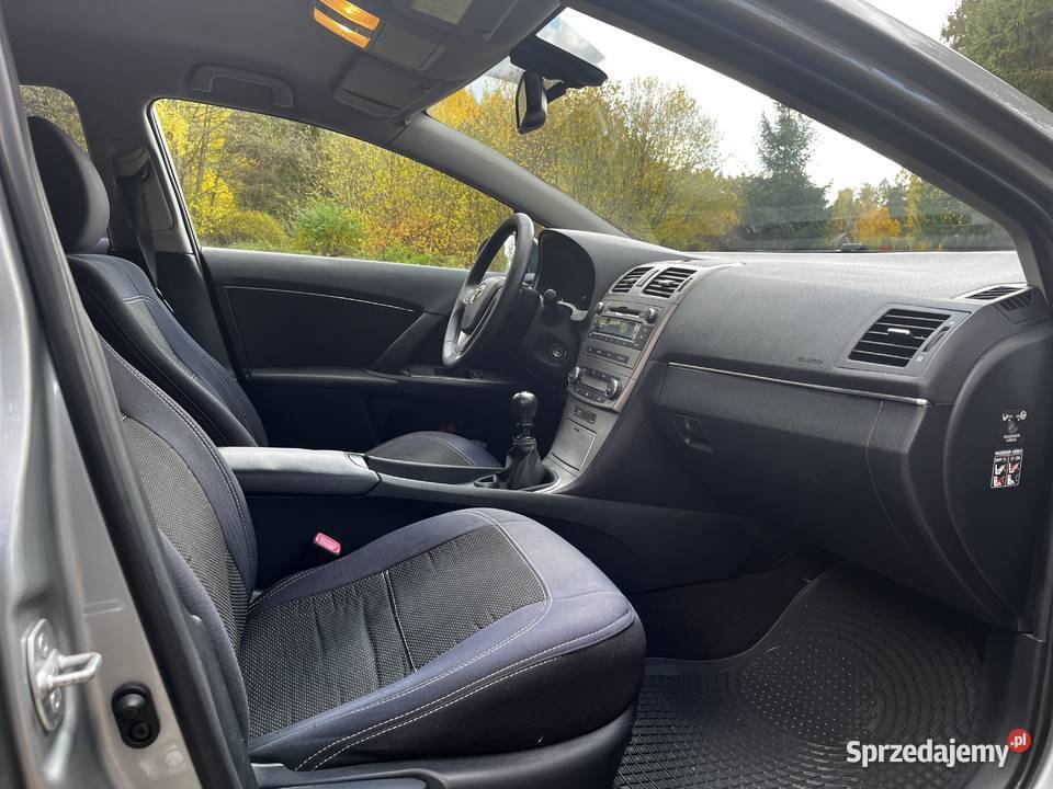 Toyota Avensis 18 b 147 BezwypadkowaSalon Polska Avensis