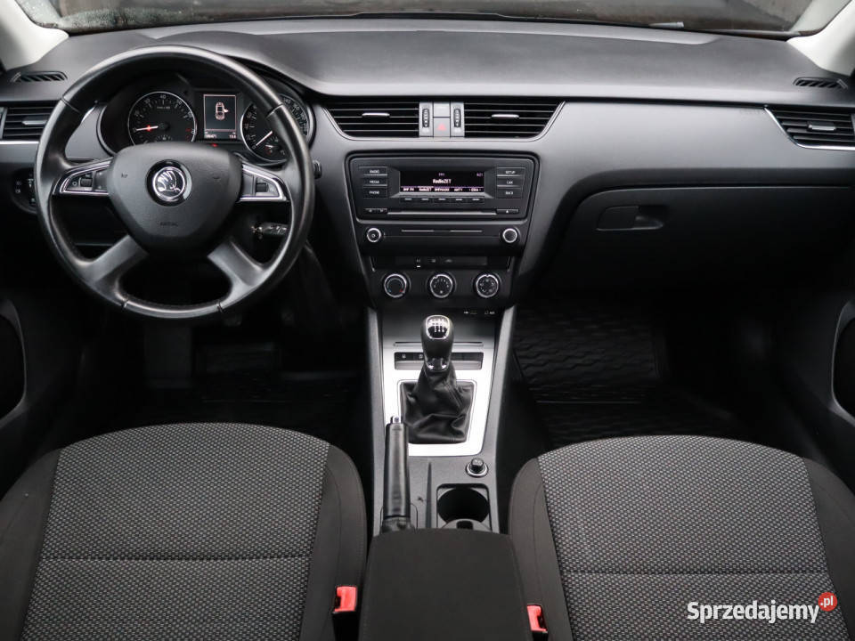 Skoda Octavia 12 TSI czarny sprzedam