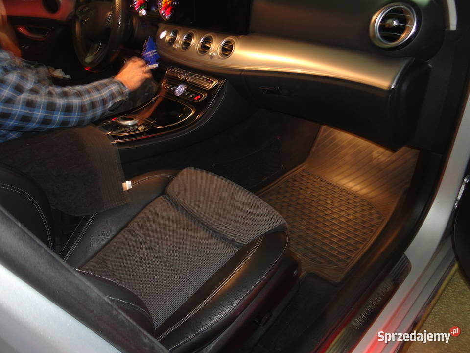 MercedesBenz 213 kl E Rok produkcji 2017 Lublin