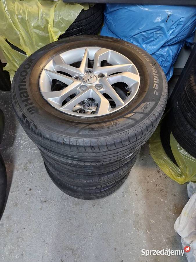 16 Benzyna 77 250 Oryginalny lakier