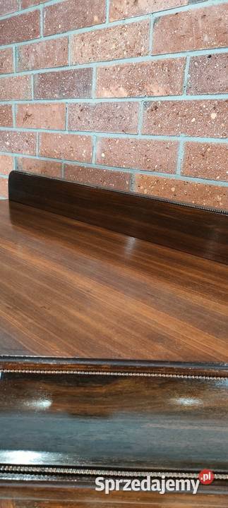 Piękna serwantka witryna Łagów