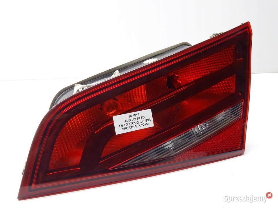 LAMPA PRAWA PRAWY TYŁ TYLNA W KLAPE AUDI A3 8V Lampy przednie Części samochodowe