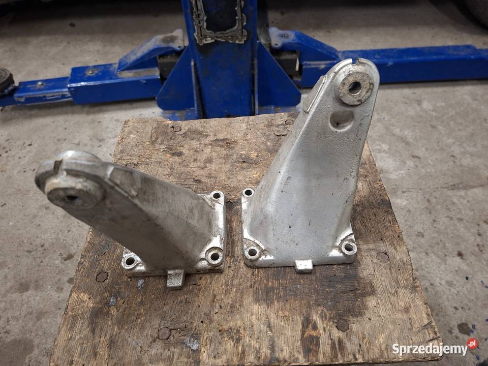 Mercedes w124 26 30 mocowanie łapy silnika Parczew