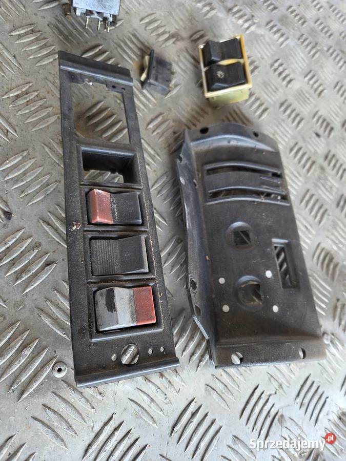Zastava 1100 przełaczniki el deski rozdz Gliwice